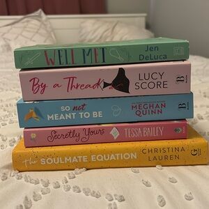 Tik tok books! Christina Lauren, Tessa Bailey, Lucy Score, Meghan Quinn
